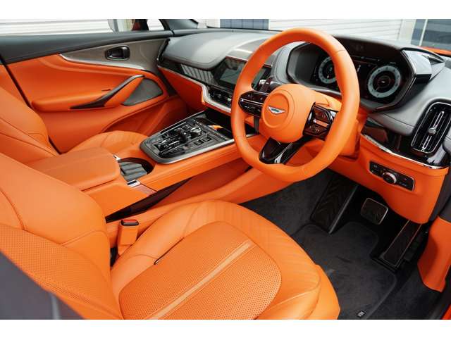 Aston Martin DBX 3