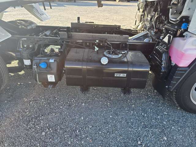 Mitsubishi Fuso Canter 11