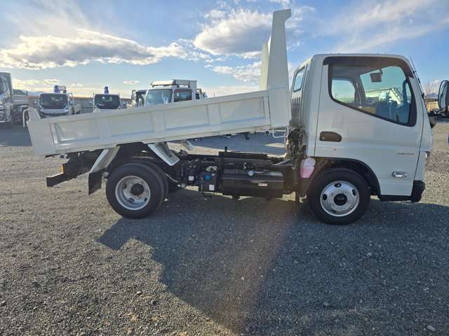 Mitsubishi Fuso Canter 4