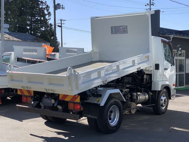 Mitsubishi Fuso Fighter 12
