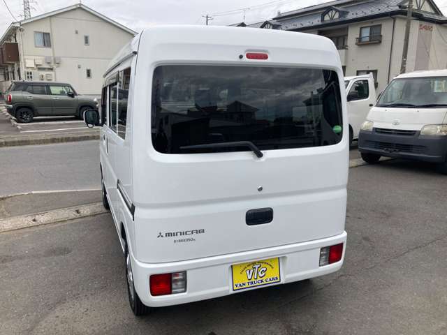 Mitsubishi Minicab Van 11