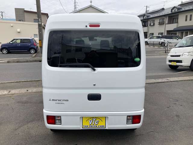 Mitsubishi Minicab Van 12