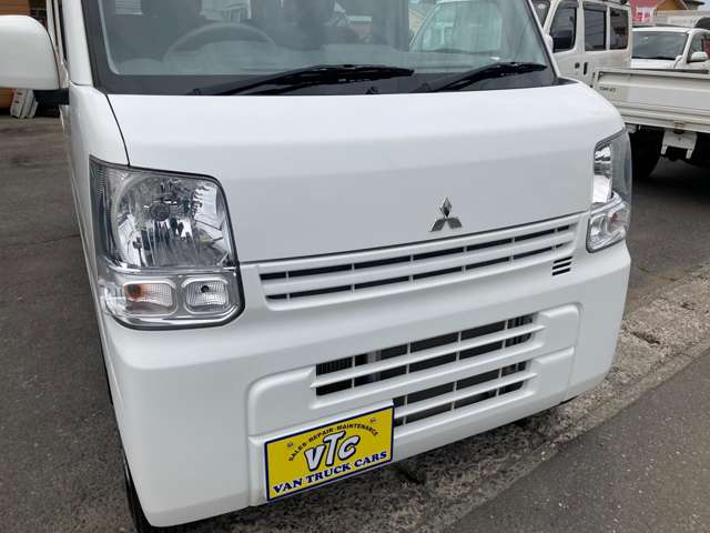 Mitsubishi Minicab Van 4