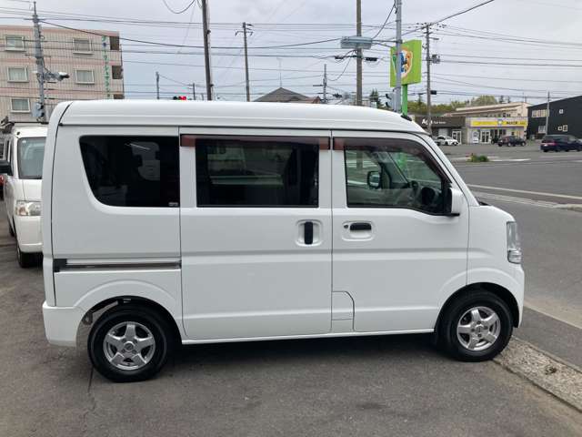 Mitsubishi Minicab Van 9