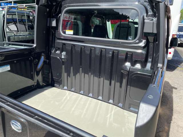 Daihatsu Hijet Deck Van 10