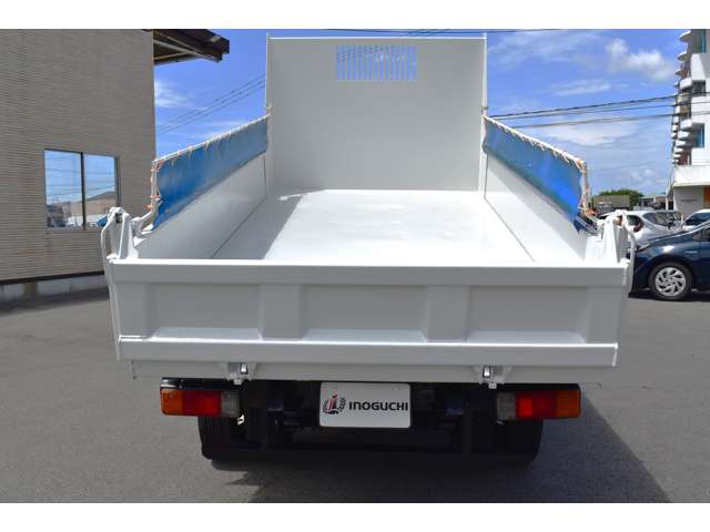 Hino Dutro 12
