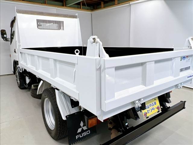Mitsubishi Fuso Canter 3