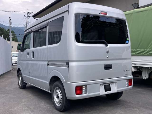 Suzuki Every 12