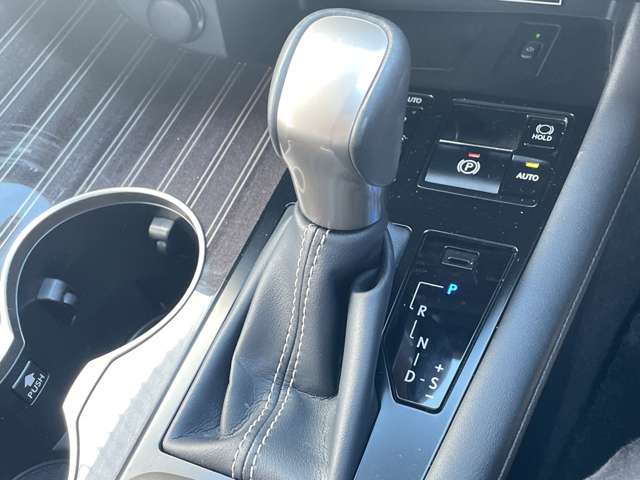 Lexus RX 9