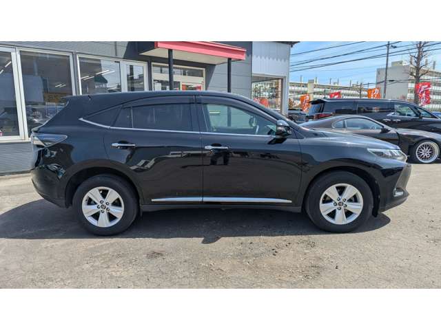 Toyota Harrier 2