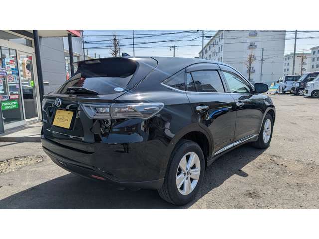 Toyota Harrier 3