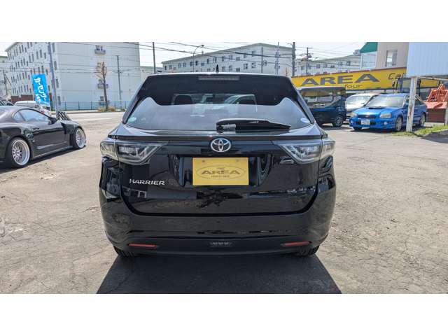 Toyota Harrier 4