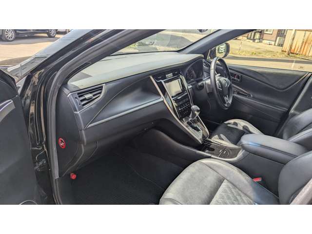 Toyota Harrier 10