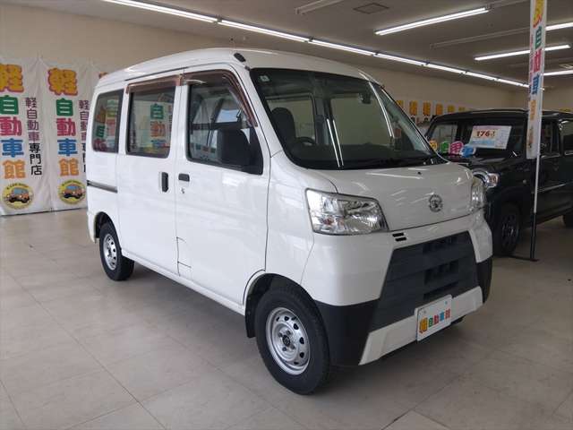 Daihatsu Hijet Cargo 4
