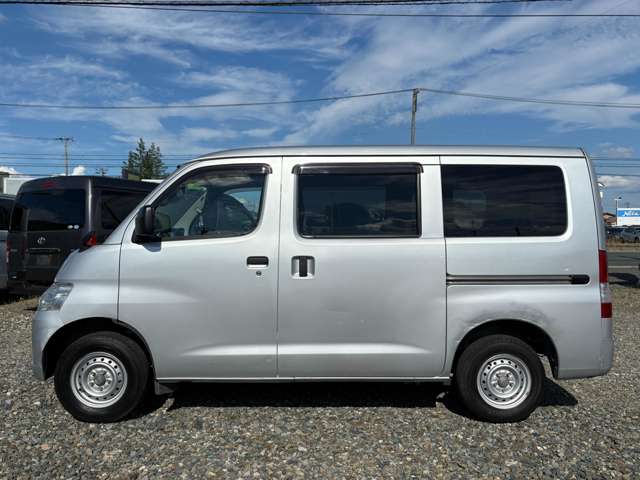 Toyota Light Ace Van 7