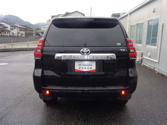 Toyota Land Cruiser Prado 6