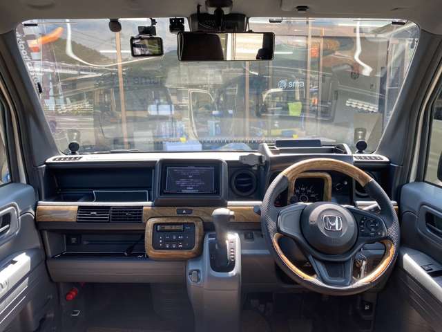 Honda N-VAN 11