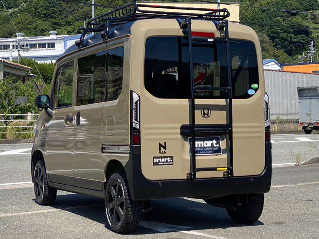 Honda N-VAN 9