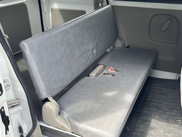Nissan NV100 Clipper 11