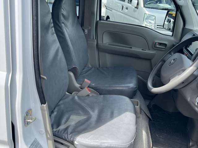 Nissan NV100 Clipper 8