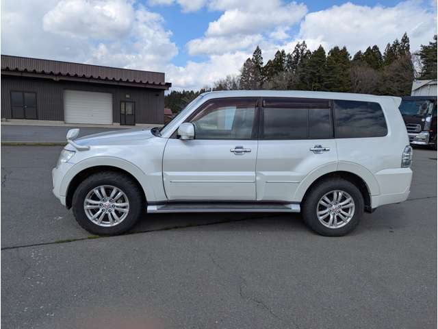 Mitsubishi Pajero 4