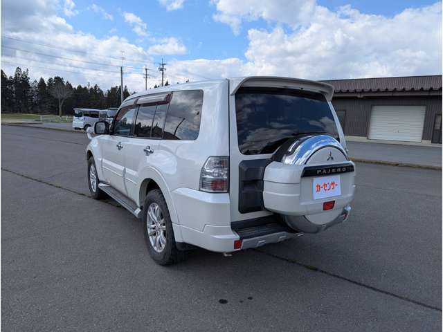 Mitsubishi Pajero 6