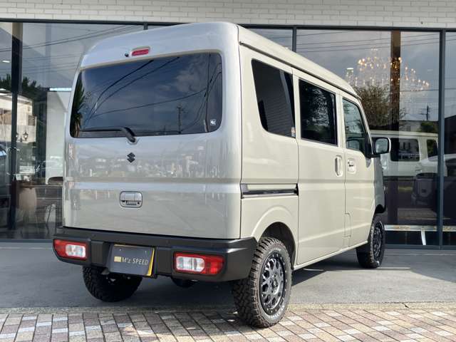 Suzuki Every 8