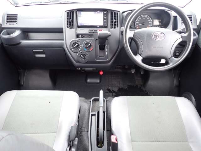 Toyota Town Ace Van 8