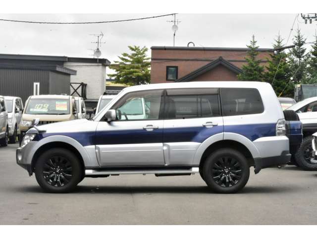 Mitsubishi Pajero 12