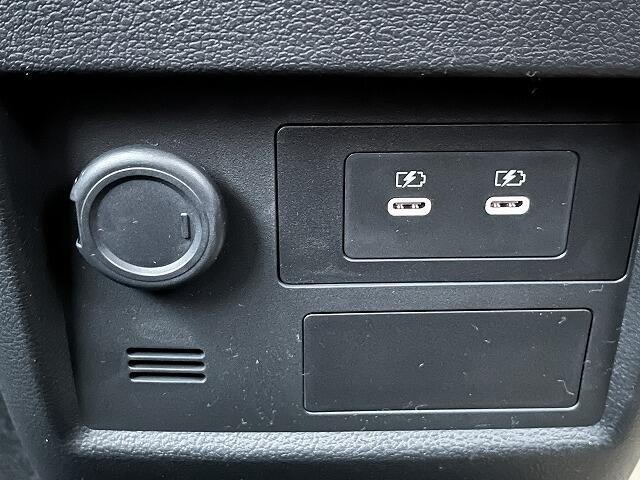 Mitsubishi Delica Mini 12