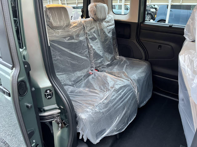 Mitsubishi Delica Mini 8