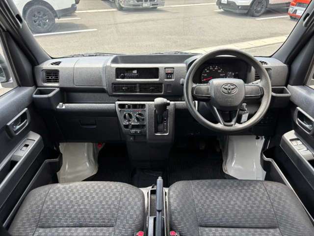 Toyota Pixis Van 4