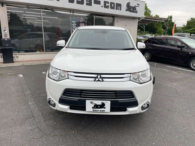 Mitsubishi Outlander PHEV 8