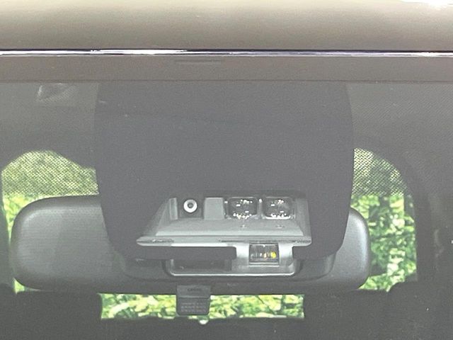 Toyota Voxy 3