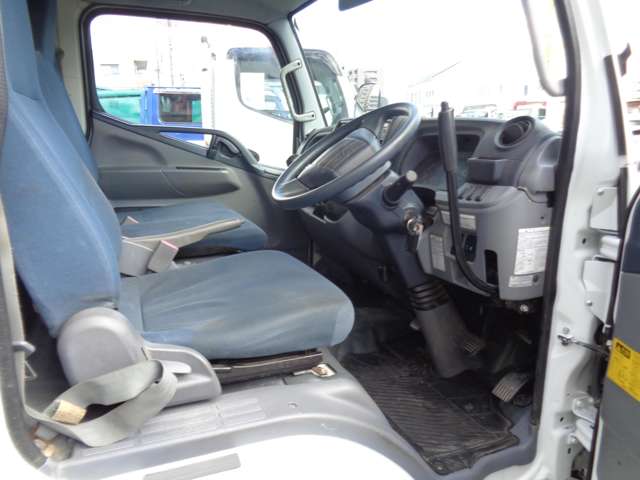 Mitsubishi Fuso Canter 2