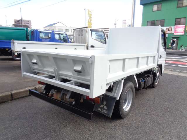Mitsubishi Fuso Canter 6