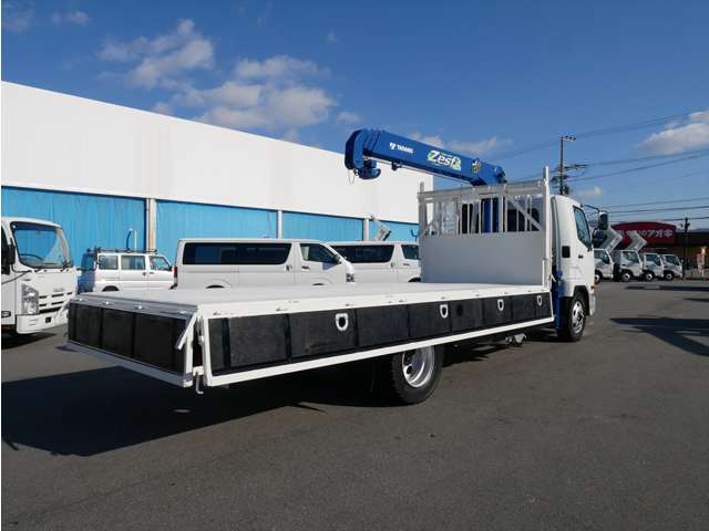 Mitsubishi Fuso Fighter 12