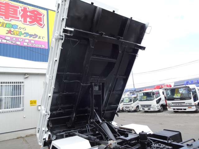 Mitsubishi Fuso Fighter 11