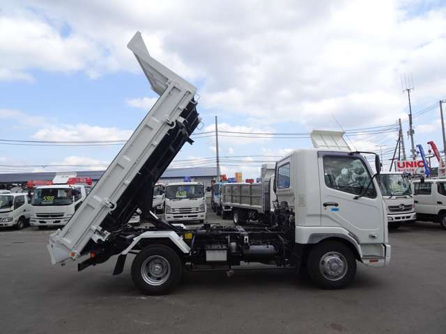 Mitsubishi Fuso Fighter 9
