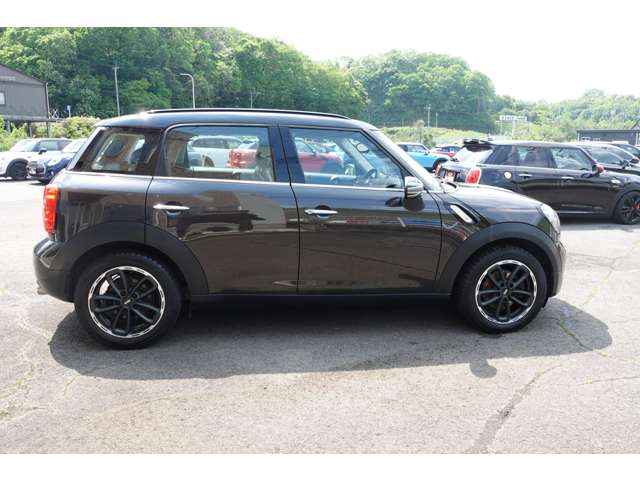 MINI Crossover 9