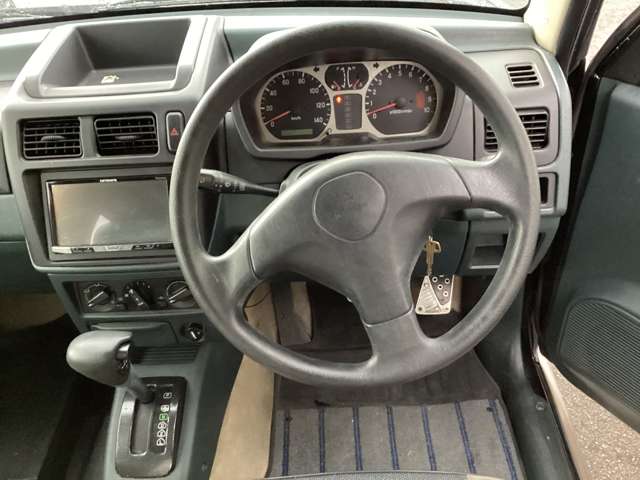 Mitsubishi Pajero Mini 11