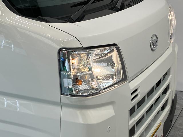 Daihatsu Hijet Cargo 11