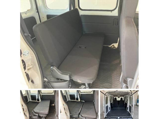Daihatsu Hijet Cargo 6