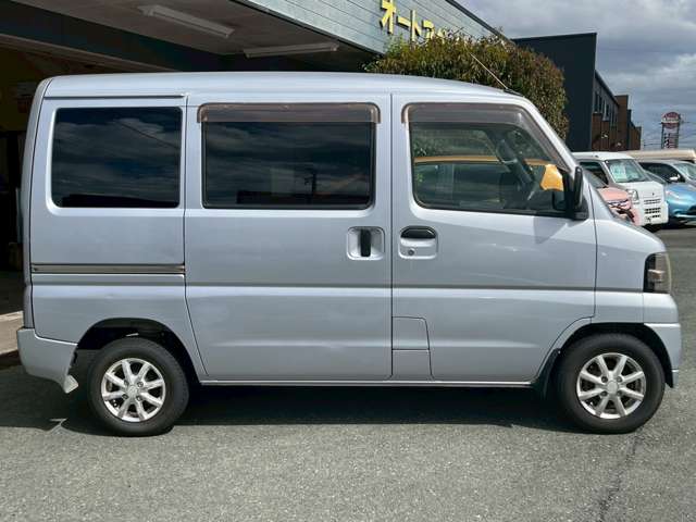 Mitsubishi Minicab Van 10