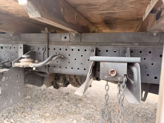 Isuzu Elf 12