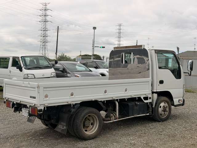 Isuzu Elf 7