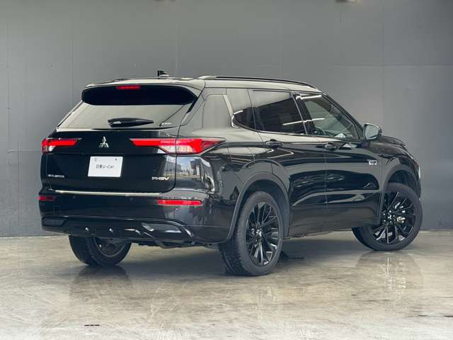 Mitsubishi Outlander 4