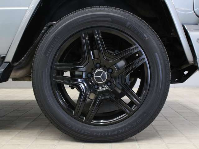 Mercedes-Benz G-Class 4