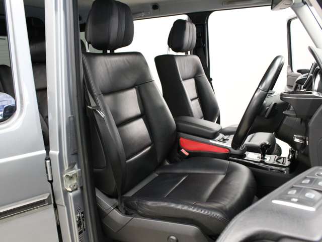 Mercedes-Benz G-Class 8