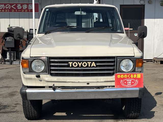 Toyota Land Cruiser 60 6